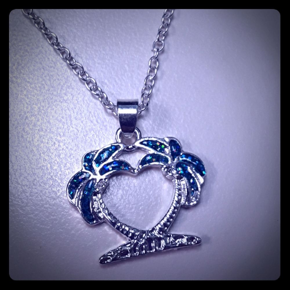 Palm tree necklace